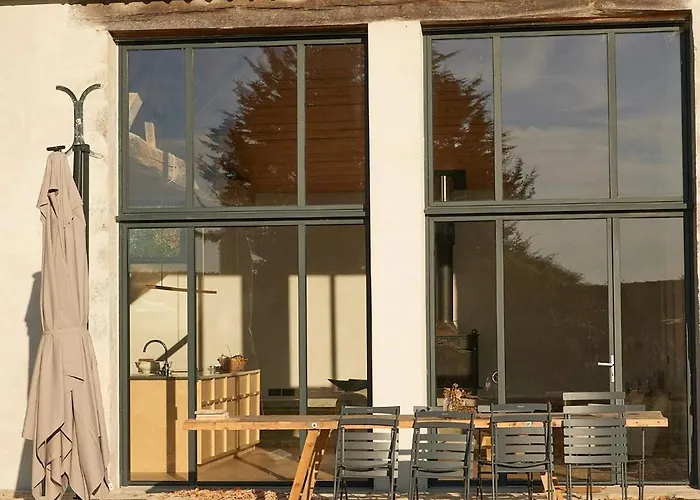 Restored Farm Estate Near Atlantic Coast France Vakantiehuis *